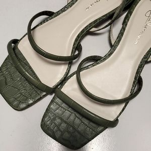 Leather stappy heels